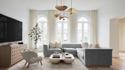 Trendy living room decor ideas with modern furniture, neutral color palette and natural lighting